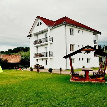 Pensiunea Casa Alba เบเกลอัน ภายนอก รูปภาพ
